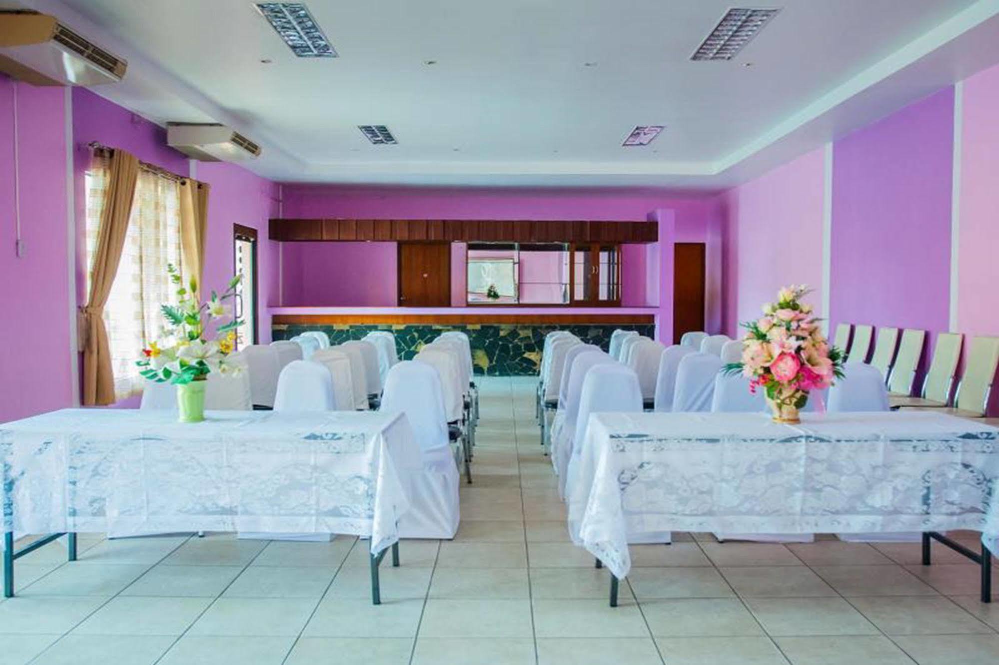 Siam Boutique Hotel Бурирам Екстериор снимка
